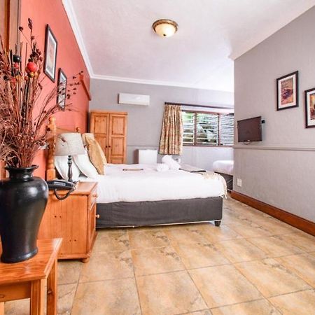 The Palms Guesthouse Mbombela Exterior photo