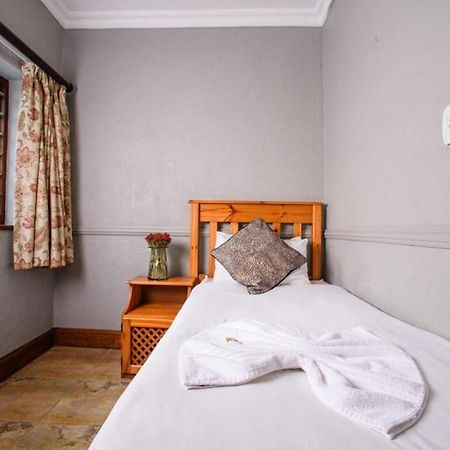 The Palms Guesthouse Mbombela Exterior photo