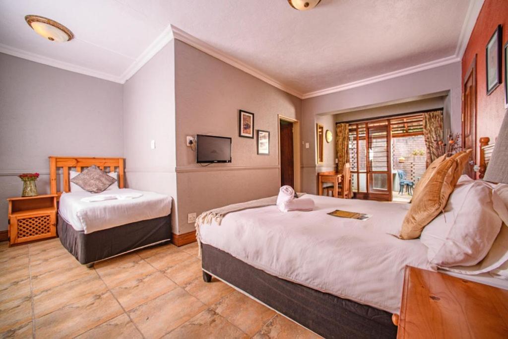 The Palms Guesthouse Mbombela Exterior photo